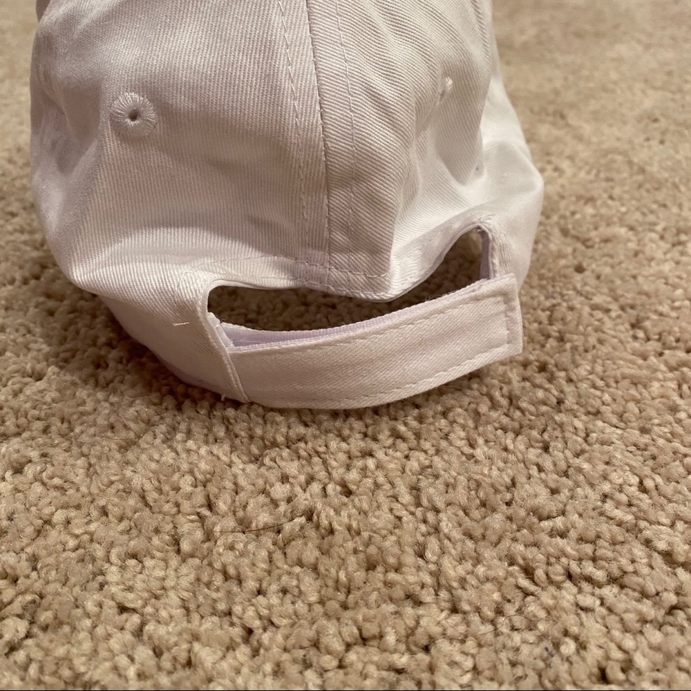 Hat - Picture 3 of 4